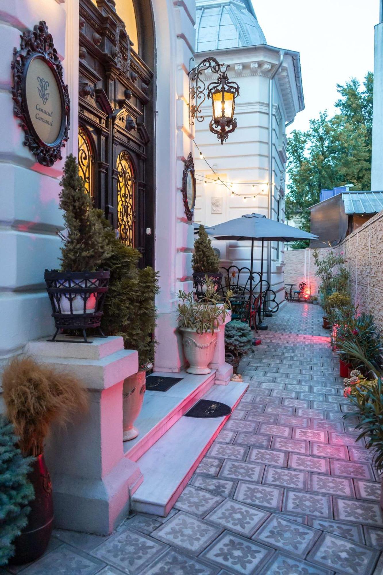 Conacul Coroanei Luxury Boutique Hotel Бухарест Екстер'єр фото