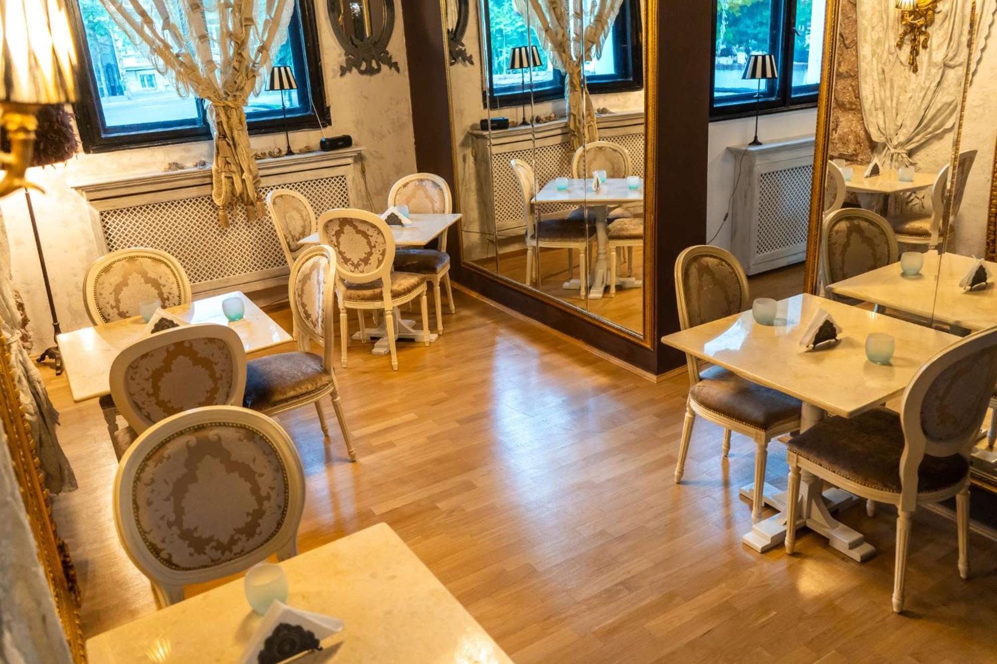 Conacul Coroanei Luxury Boutique Hotel Бухарест Екстер'єр фото