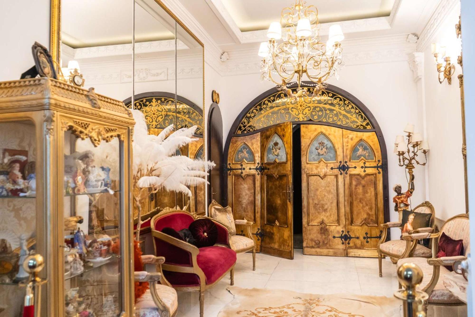 Conacul Coroanei Luxury Boutique Hotel Бухарест Екстер'єр фото