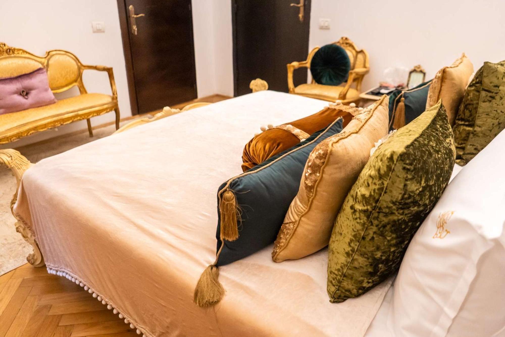 Conacul Coroanei Luxury Boutique Hotel Бухарест Екстер'єр фото
