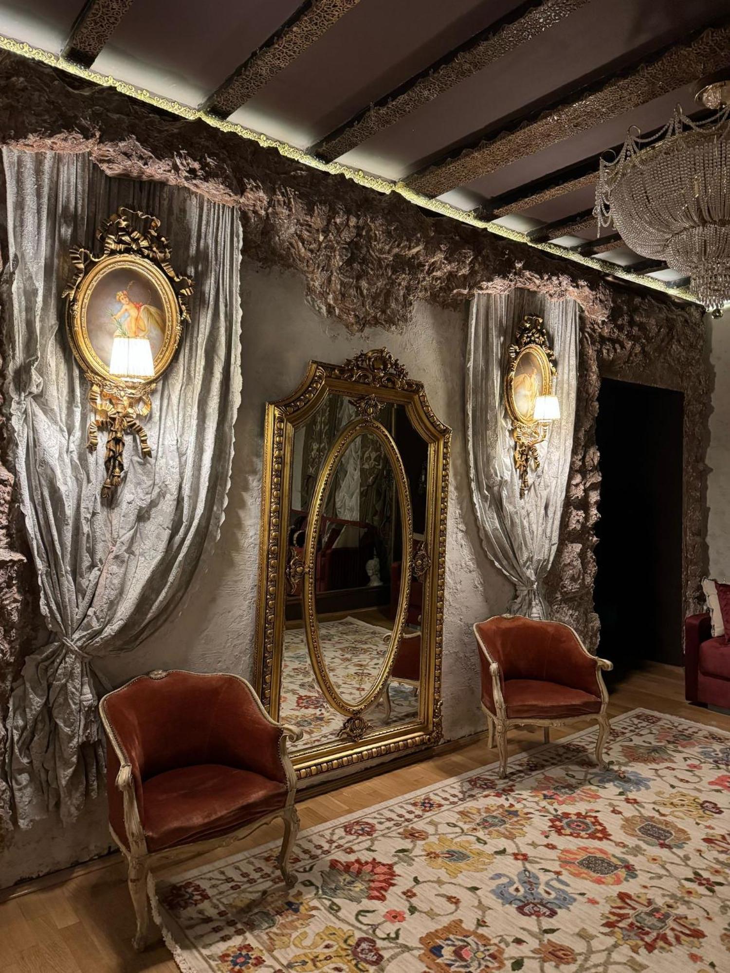 Conacul Coroanei Luxury Boutique Hotel Бухарест Екстер'єр фото