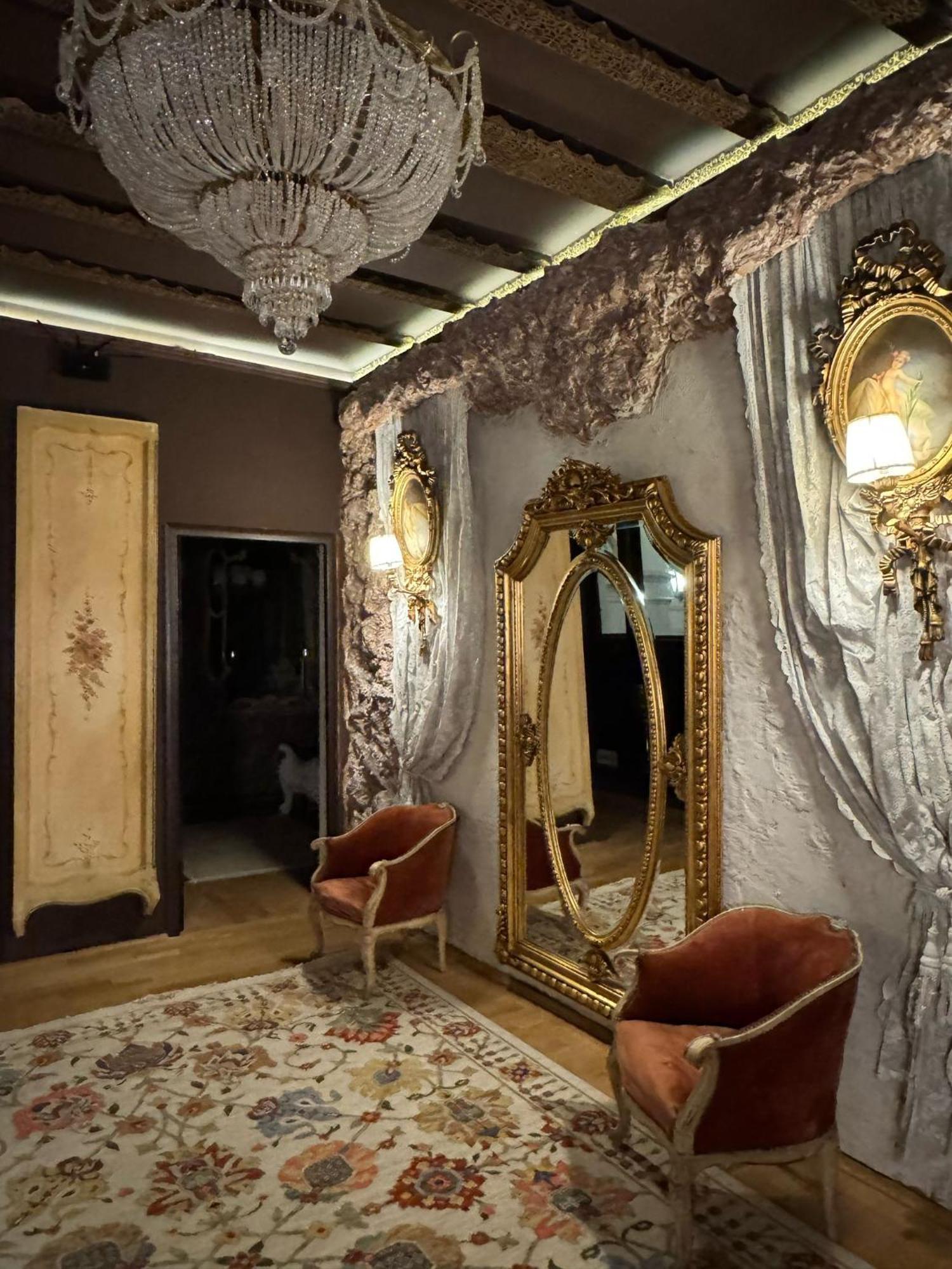 Conacul Coroanei Luxury Boutique Hotel Бухарест Екстер'єр фото