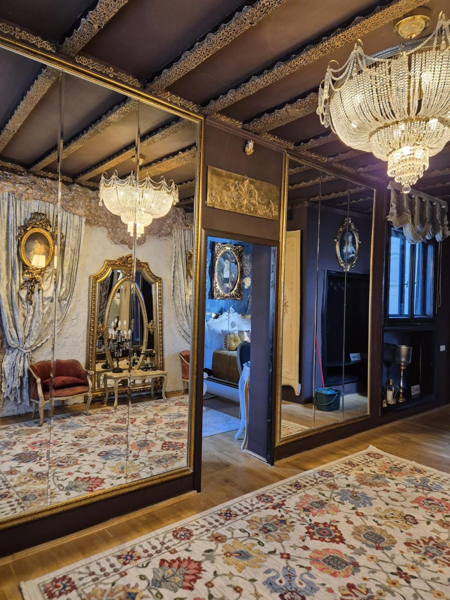 Conacul Coroanei Luxury Boutique Hotel Бухарест Екстер'єр фото